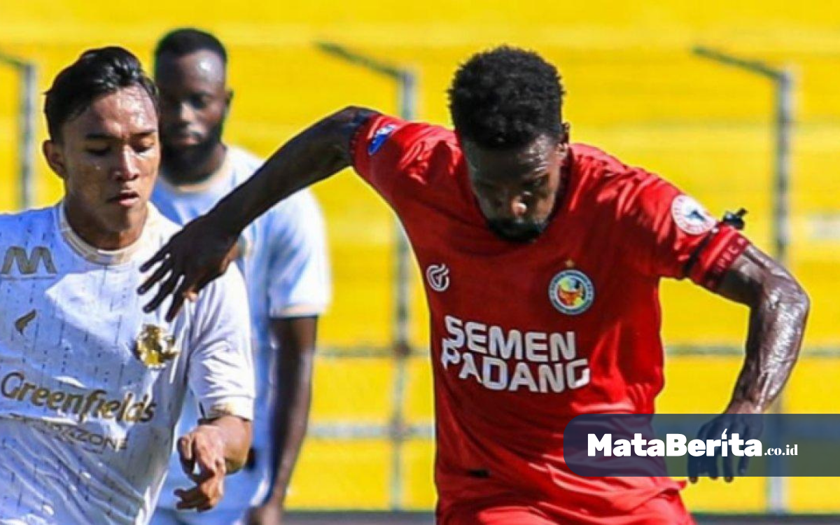 Semen Padang vs Arema FC