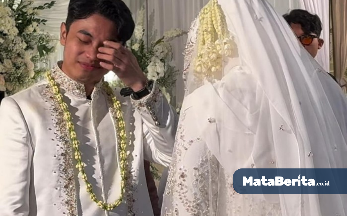 Fiki Naki Resmi Menikah dengan Tinandrose