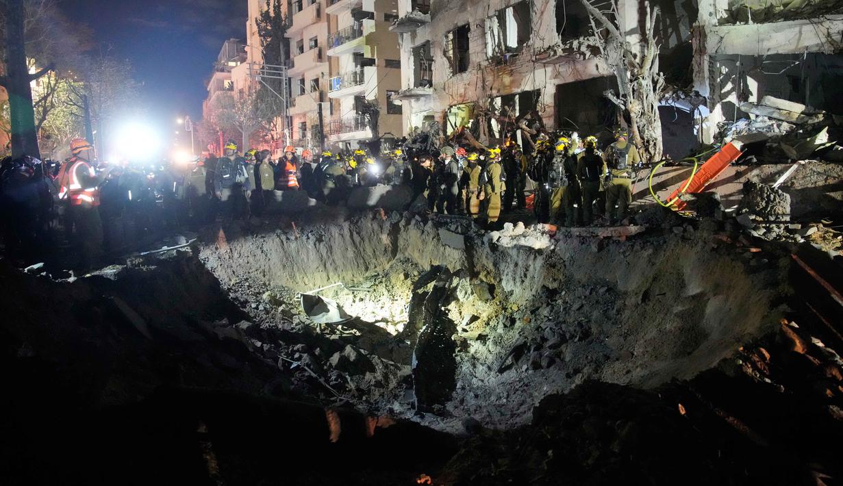 Rudal Serangan Balasan Iran Tembus Israel, Ketegangan Makin Memuncak dan Sirene Perang Kembali Meraung